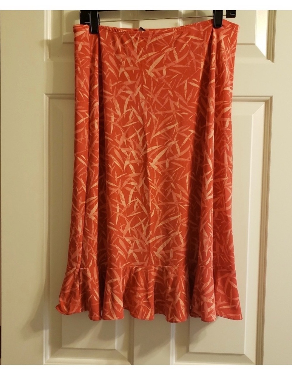 ✨ Merona Tropical Abstract Palm Leaf Ruffle Midi Skirt ✨